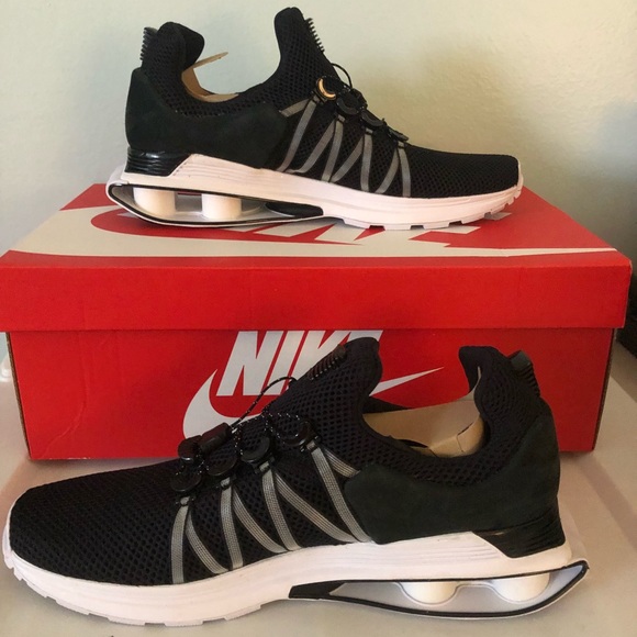 nike shox gravity black and white